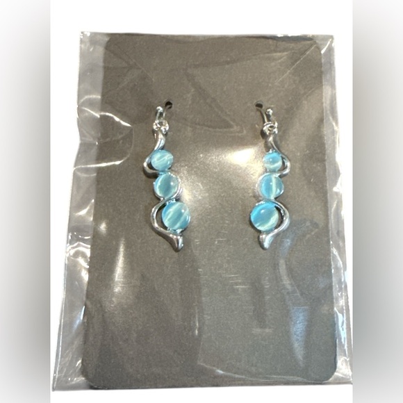3/$20 Elegant Silver and Blue Dangle Pierced Earrings “you pick 3” - Picture 7 of 7